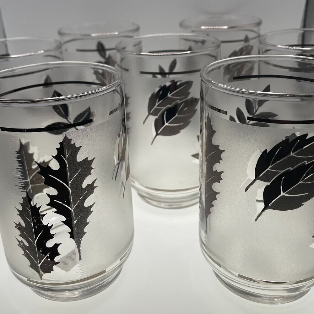 Vintage Libby frosted leaf silver foliage 10 oz.